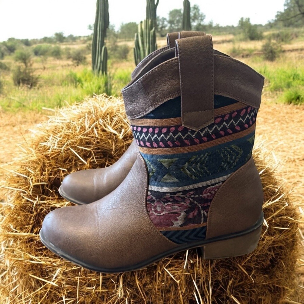 #CowgirlSwag Western Boho‎ Rebel Brand  Ankle Bootie Sz 7 Rodeo Farm Yeehaw